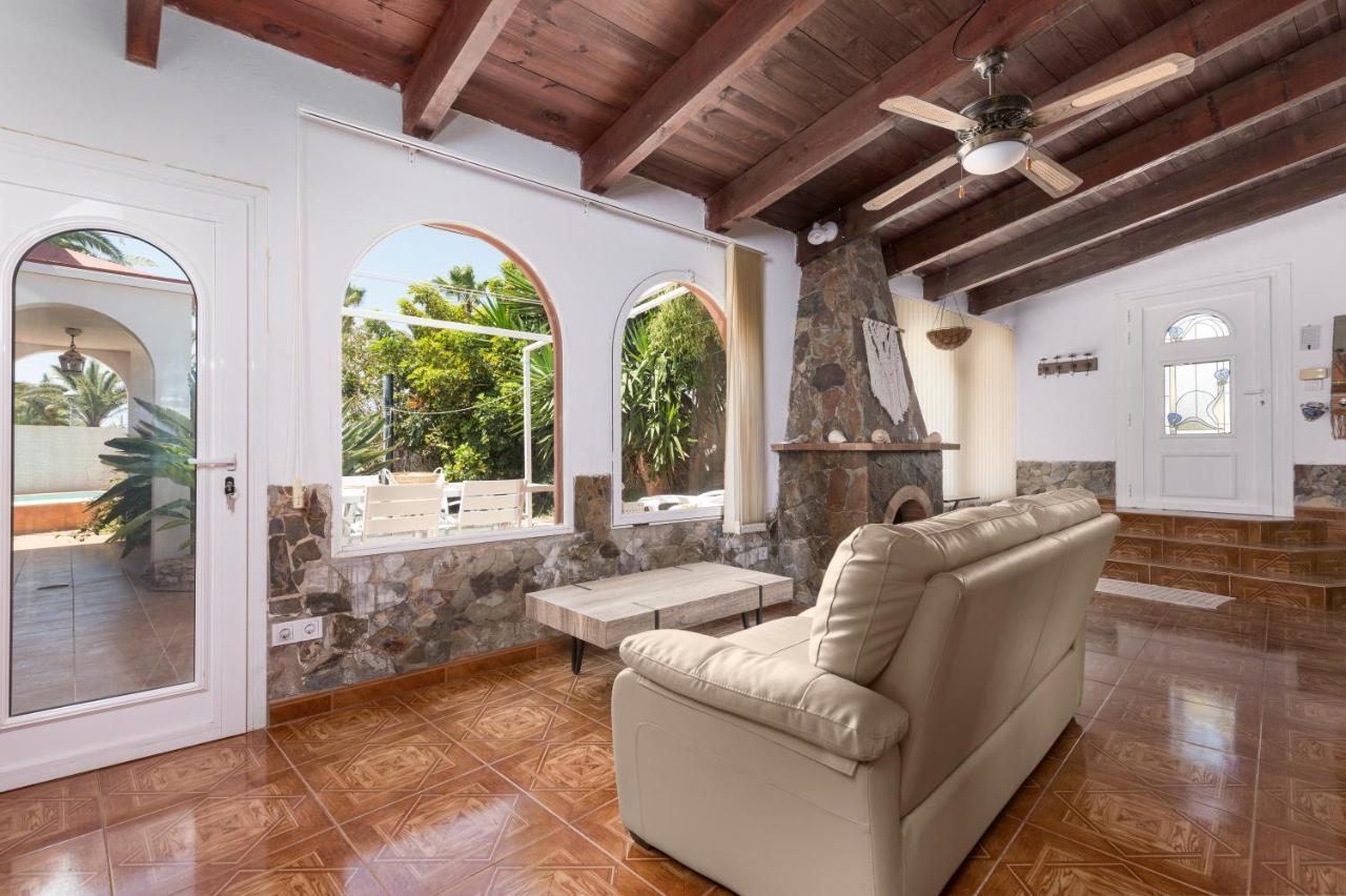 Home2Book Quiet Villa With Private Pool Трикивихате Экстерьер фото